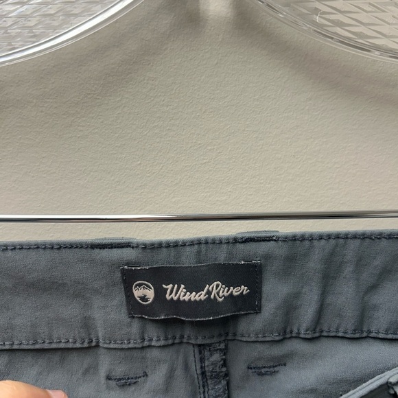 Wind River Grey Capri Hiking Pants - Picture 4 of 5